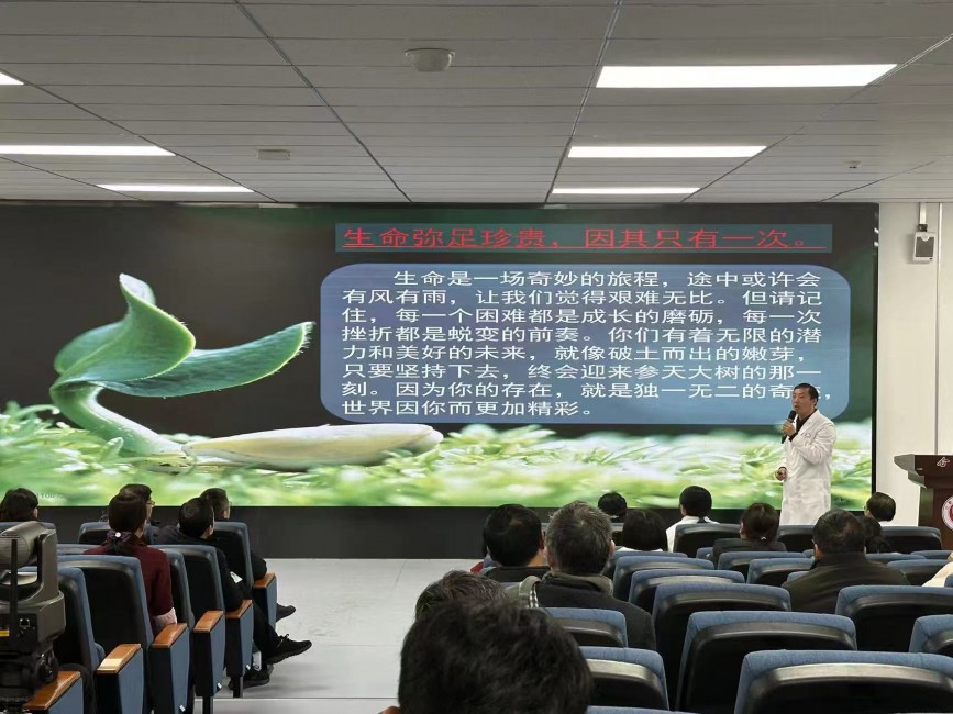 圖16.jpg