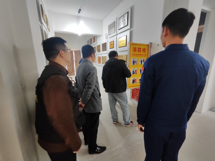 圖11.jpg